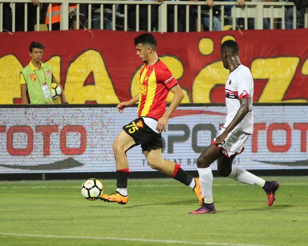 GÖZTEPE EVİNDE DE KRAL!