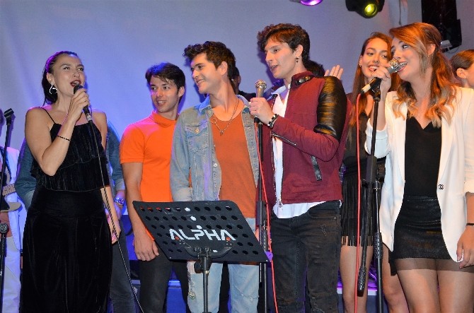 Bodrum Masalı dizi oyuncularından muhteşem konser
