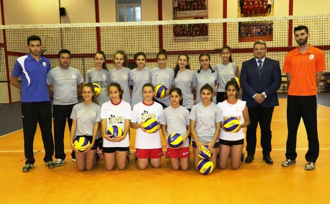 Yunusemre Belediyesi’nden Ata Spor Kulübü’ne destek
