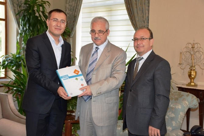 Vali Güvençer eğitimcileri ağırladı