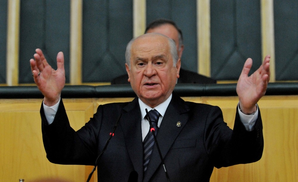 BAHÇELİ DAVUTOĞLU'NA SERT ÇIKTI