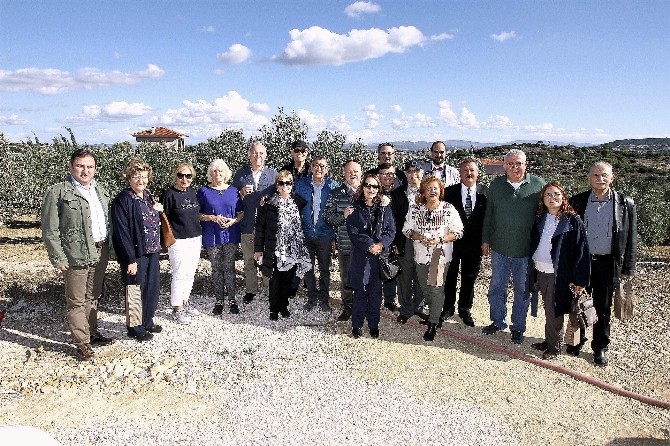 Otel yerine zeytin bahçesi yaptı