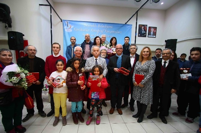 Bayraklı’yı karikatürler ve fotoğraflarla anlattılar