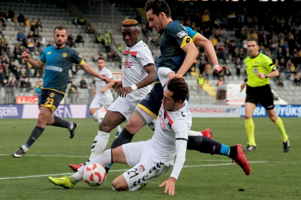 TFF 1. Lig: MKE Ankaragücü: 3 - Grandmedical Manisaspor: 0