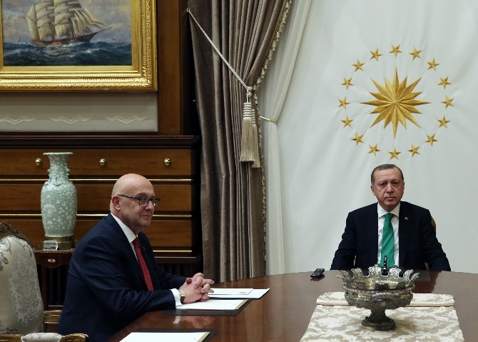 Cumhurbaşkanı Erdoğan, Ermeni Vakıflar Birliği Başkanı Şirinoğlu’nu kabul etti
