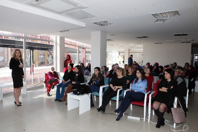 Yenimahalle’de kadınlara özel seminer
