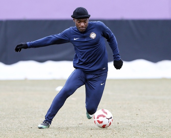 Osmanlıspor’un yeni transferi ilk antrenmanına çıktı
