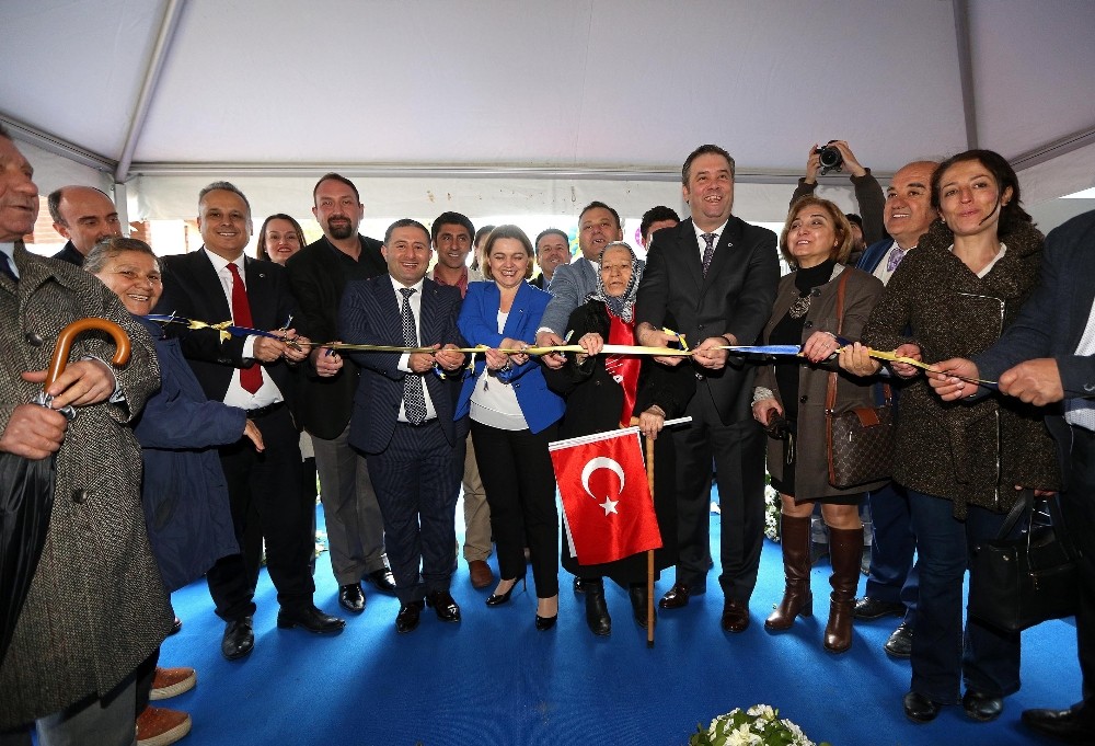 Buca Belediyesi Türkan Saylan Çağdaş Yaşam Merkezi açıldı