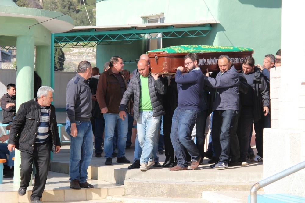 Harun Tekin’den dedesine veda