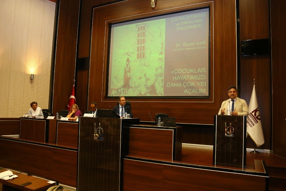 Keçiören Belediyesi çalışanları, çocuk istismarına karşı bilinçlendiriliyor