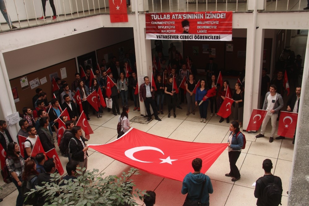 AÜ Cebeci Kampüsü’nde “Atatürk ve Bayrak” yürüyüşü