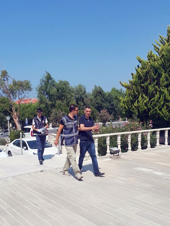 İzmir’de 34 göçmen yakalandı: 6 tutuklama