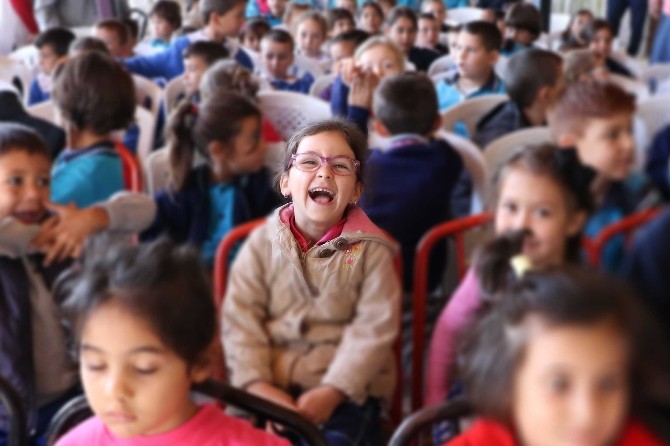 SineManisa’yla çocuklar sinemayla buluştu