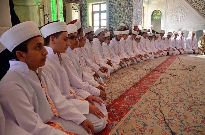 Pursaklar’da 25 hafız belgesini aldı