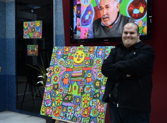 Zihinsel engelli Muhammed’in resimleri Metro Sanat Galerisi’nde