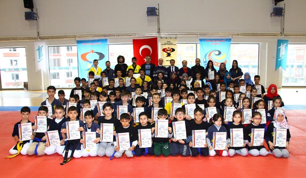 Sayokanda 63 sporcu bir üst kemere terfi etti
