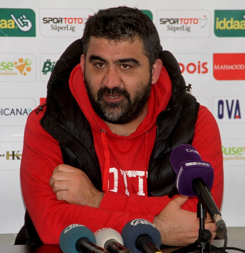 Ümit Özat: “Bazen kötü oynarken kazanıyorsunuz“