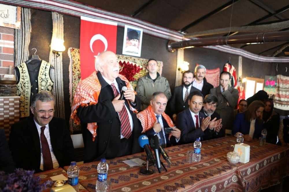 Bakan Avcı, İzmir’in Fethi kutlamaları kapsamında sergi açtı