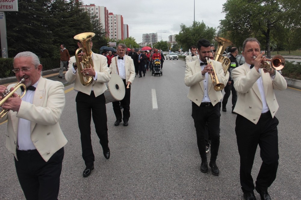 Çankaya’da ilk kutlama Çayyolu’nda yapıldı