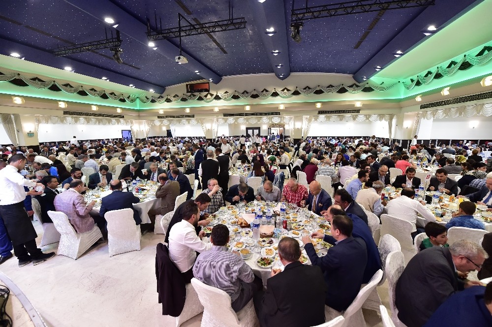 Başkan Akgül’ün iftar programları sürüyor