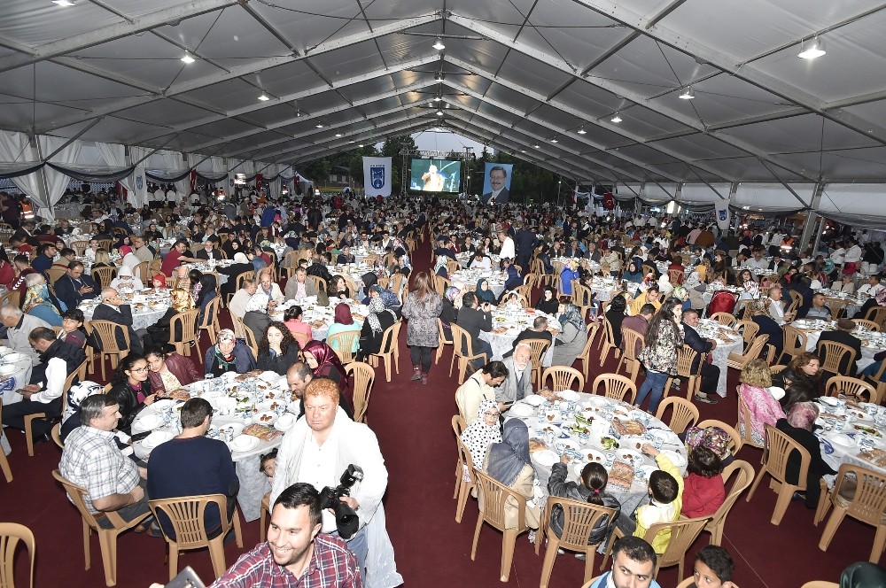 Başkan Gökçek şehit aileleri ve gazilerle iftarda buluştu