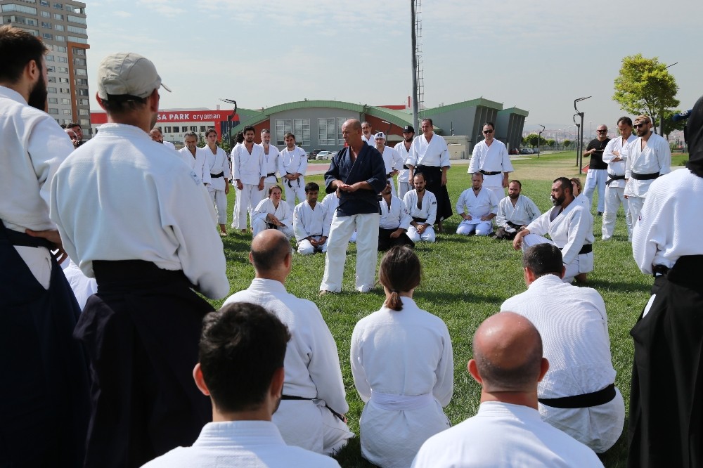 (Özel Haber) Başkent’te aikido antrenörlüğü için uzmanlardan ders alıyorlar