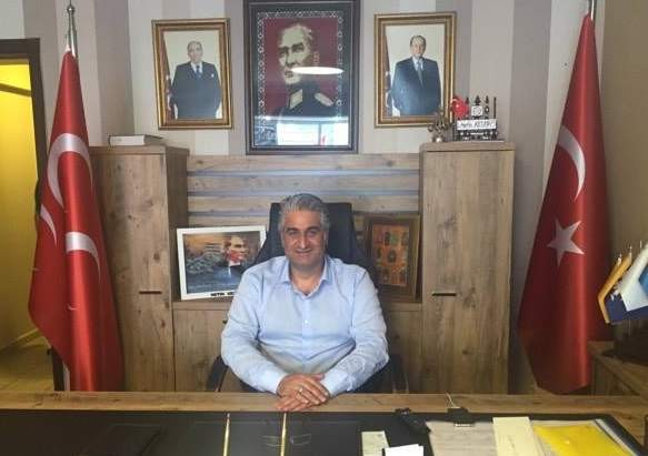 Narlıdere’de, yeşile boyanan yerleri ağaçlandırmaya MHP talip oldu