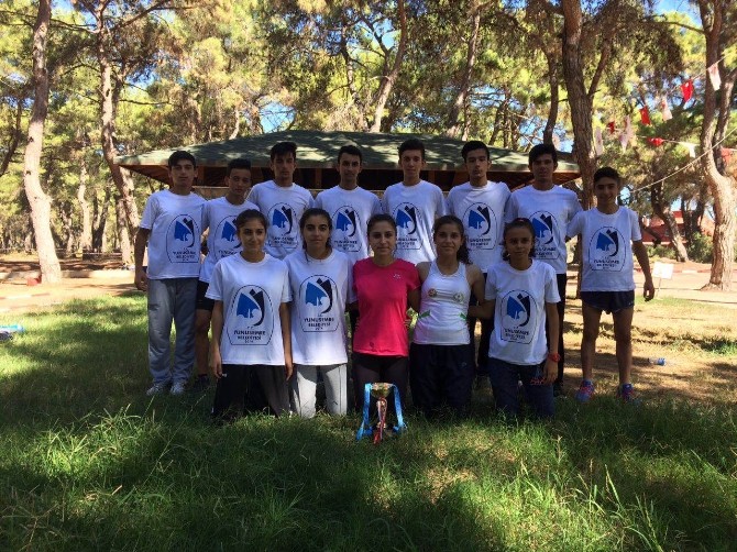 Yunusemre Belediyespor’dan atletizmde derece