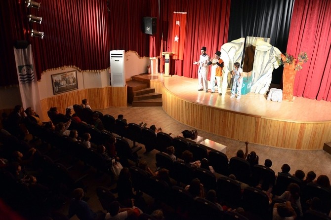 Foçalı çocuklar hem eğlendi hem öğrendi