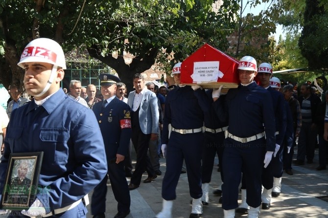 Akhisarlı Kore Gazisi son yolcuğuna uğurlandı