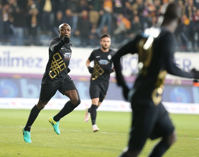 Osmanlıspor 2 - Aytemiz Alanyaspor 0 (ilk yarı sonucu)