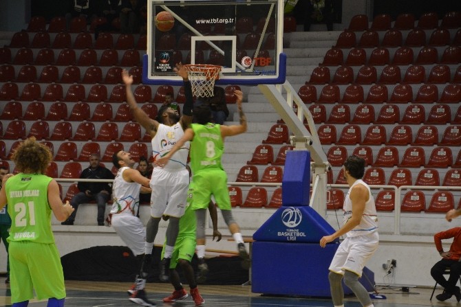 Petkim Spor 76 - Muğla Ormanspor 71