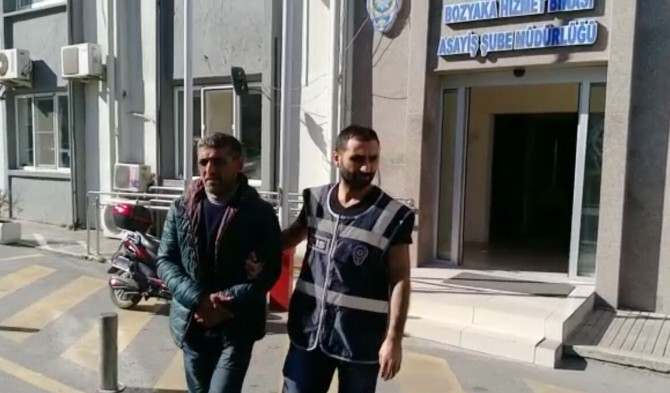 Emekli maaşını kapkaççılara kaptırdı