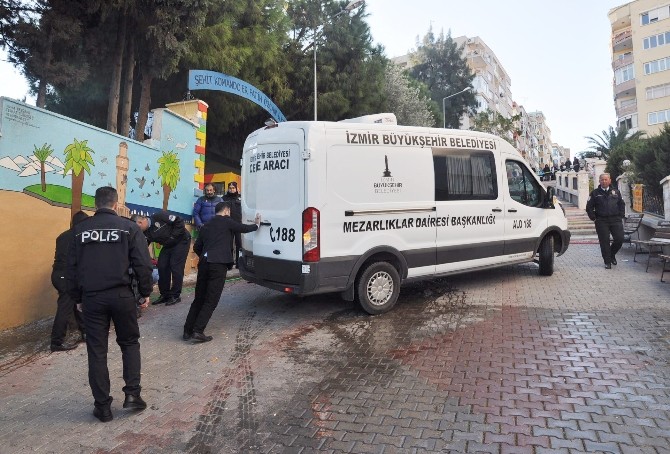 Eski eşin dehşet saçtığı anlar kamerada