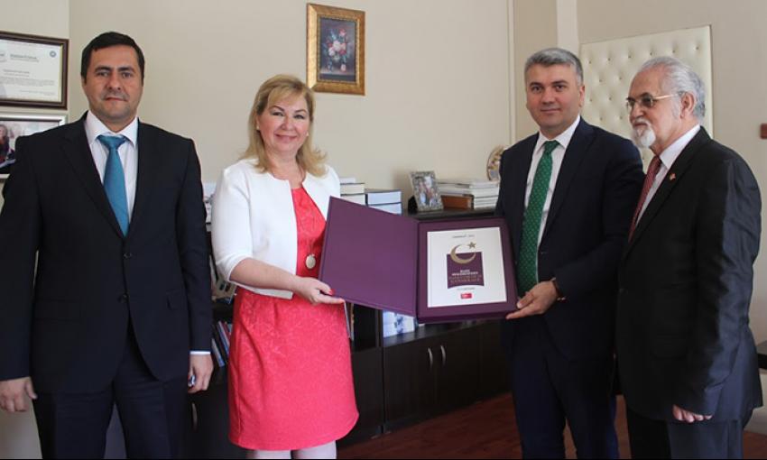 Canbey: Basına hizmet için varız