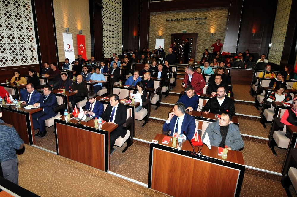 Keçiören pilot olarak seçildi, Türk Kızılay’ı ilk semineri verdi