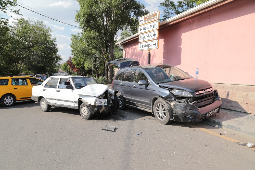 Başkent’te trafik kazası: 2 yaralı