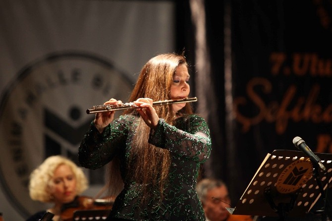 Yenimahalle’de Beatles ve Elvis şarkılarına senfonik yorum