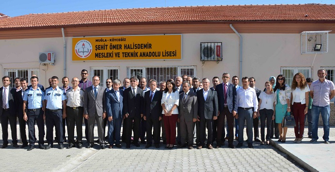 Şehit Astsubay Halisdemir’in ismi Köyceğiz’de okula verildi