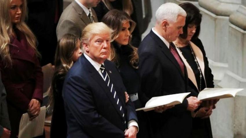TRUMP KURAN'I KERİM DİNLEDİ