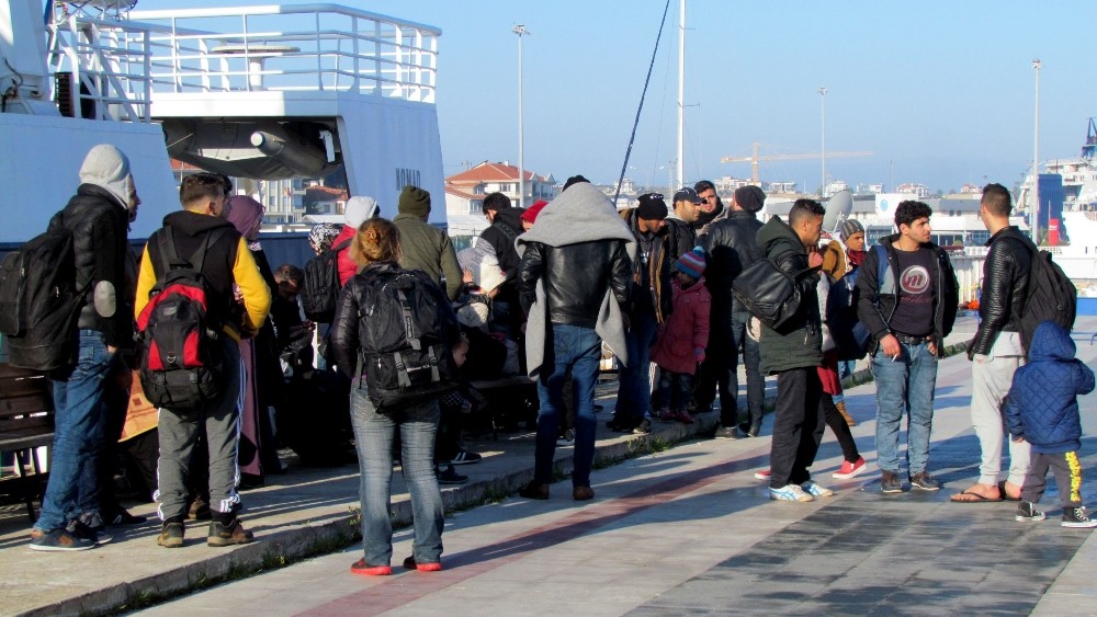 Çeşme’de 46 sığınmacı yakalandı