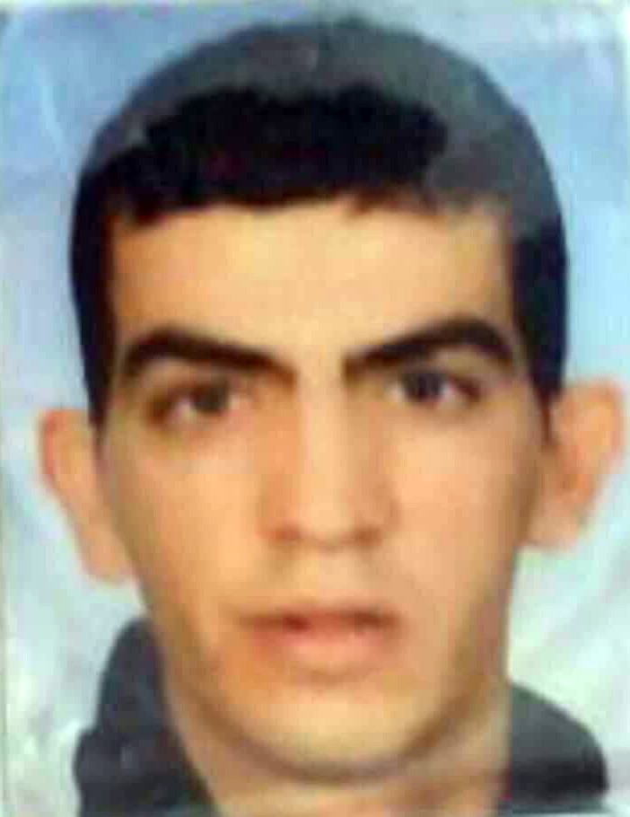 Kendisine şantaj yaptığı iddia edilen adamı başından vurarak öldürdü