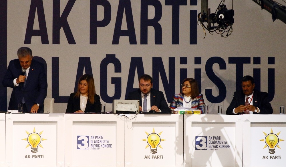 AK Parti’de tüzük değişti