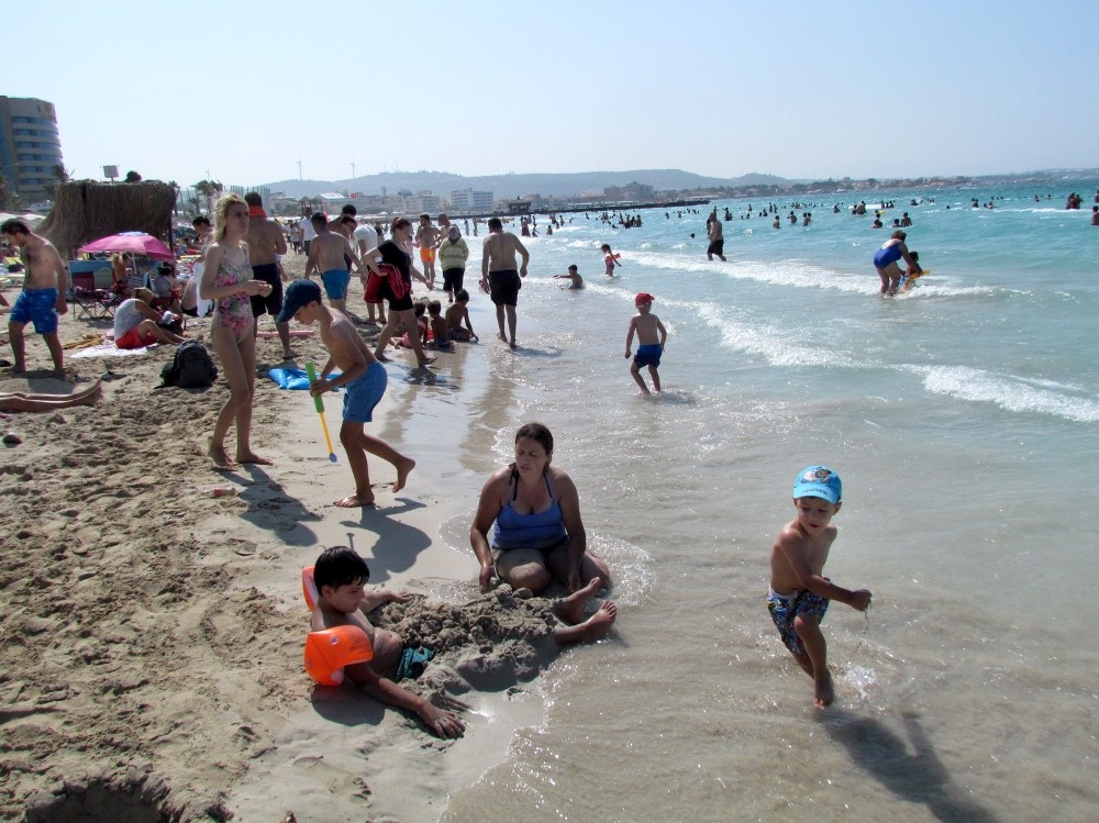 Çeşme’de deniz sonuçları temiz çıktı