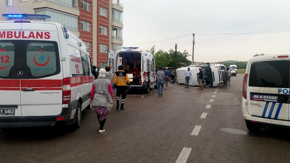 Ankara’da trafik kazası: 11 yaralı