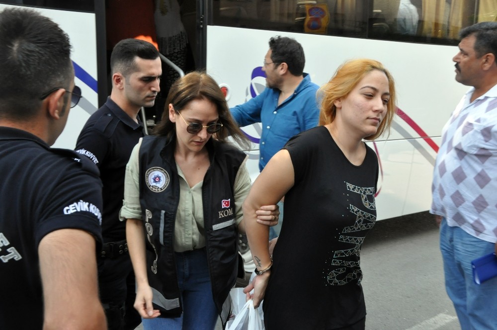 UYUŞTURUCU ŞEBEKESİNE OPERASYON: İÇİNDE POLİSLER DE VAR!