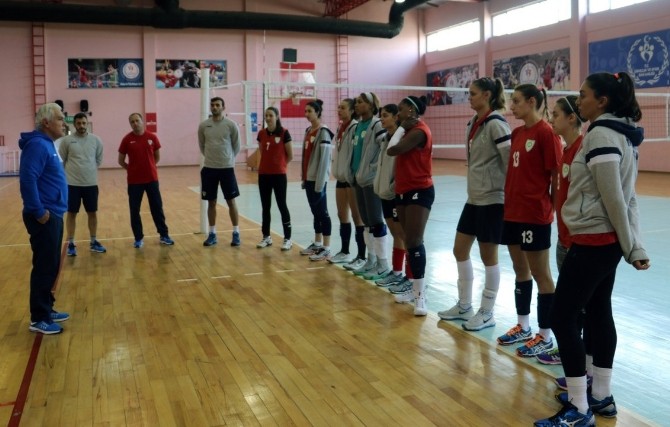 Manisa’nın Sultanları galibiyete odaklandı
