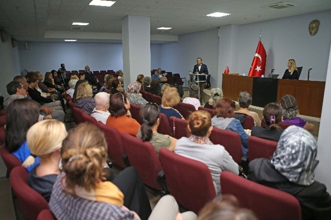 Karşıyaka’da meme kanseri anlatıldı