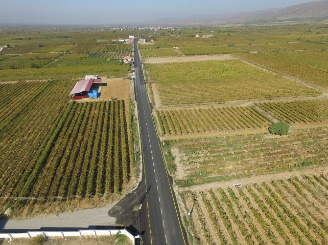 Alaşehir’in yollarında hummalı çalışma