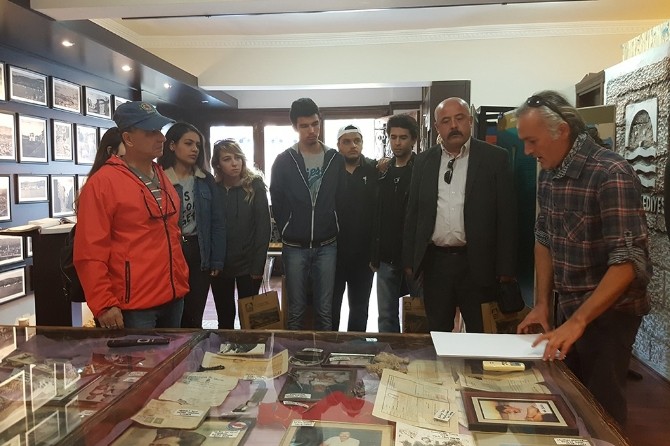 Foça Belediyesi, İKÇÜ öğrencilerini konuk etti